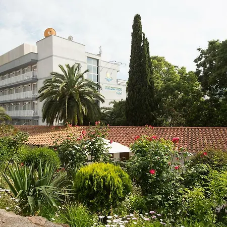 - Don Juan Tossa Hotel *