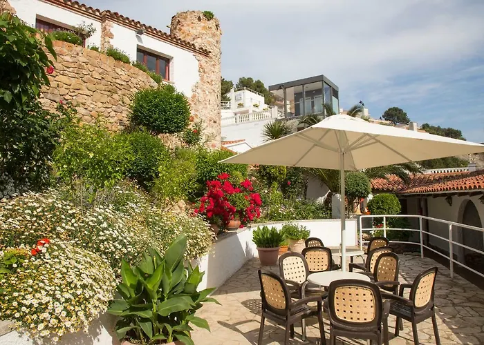 - Don Juan Tossa Hotel *