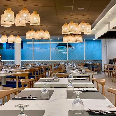 - Don Juan Tossa Готель