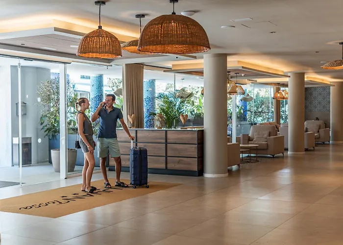 - Don Juan Tossa * Tossa de Mar